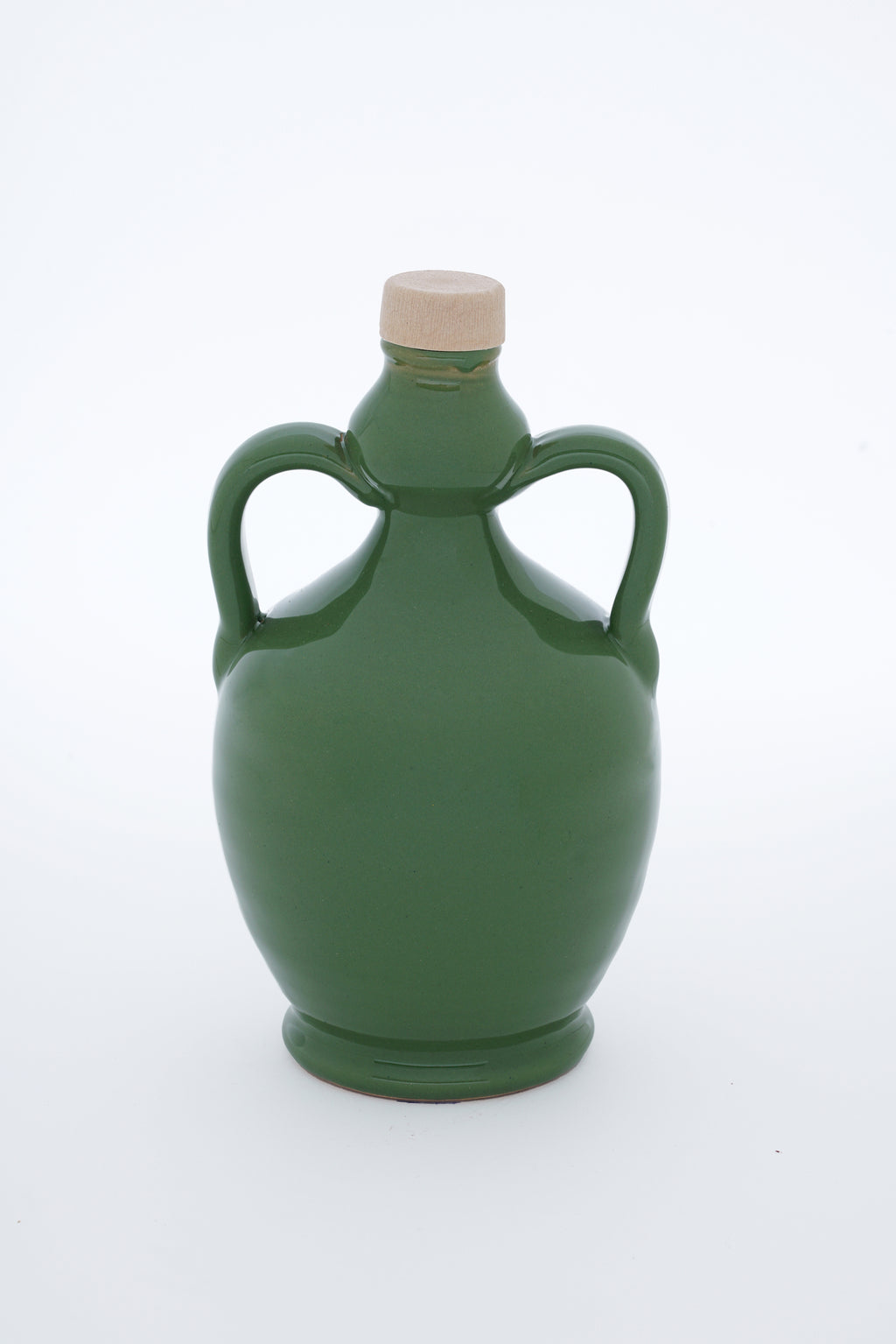 Bottiglia verde in ceramica con due manici contenente Olio Extravergine di Oliva