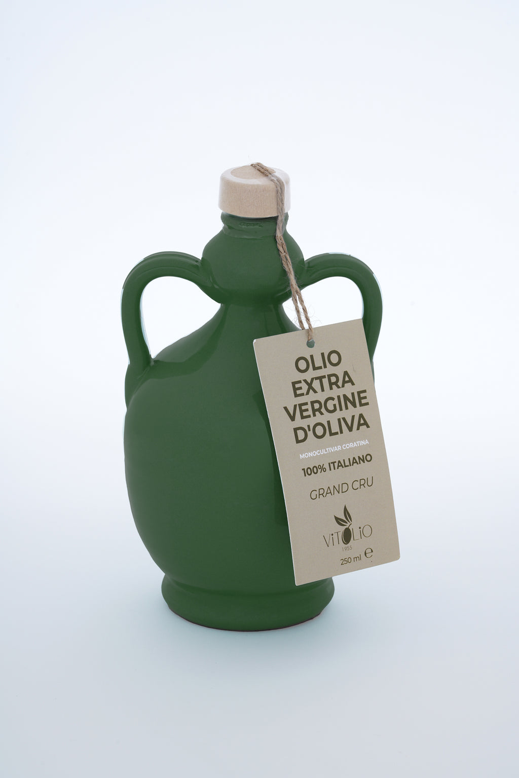 Bottiglia verde elegante di Olio Extravergine di Oliva con etichetta italiana vintage